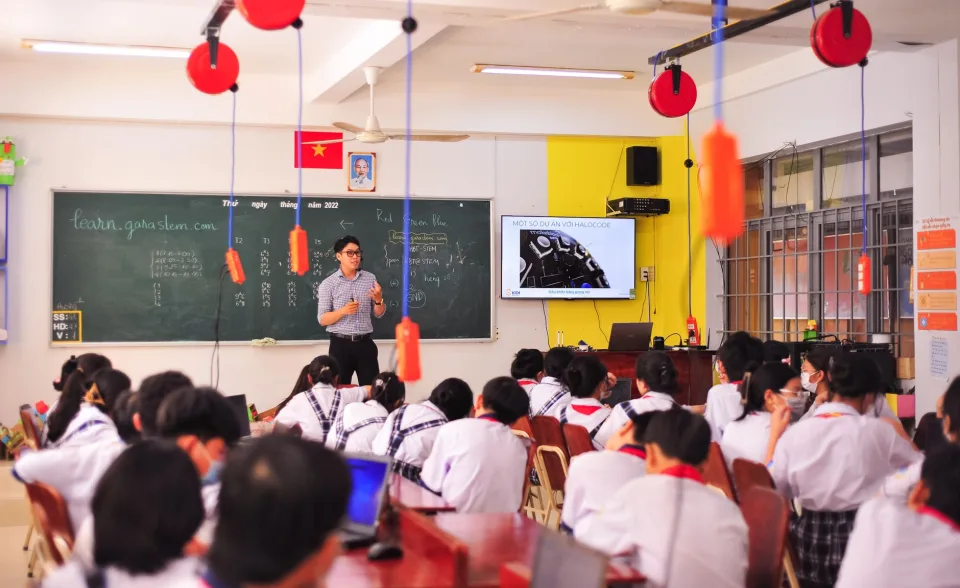 Giáo viên tại trung tâm